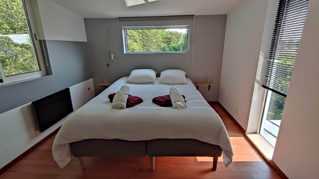 Photo of Bedroom in Ploneour-Lanvern