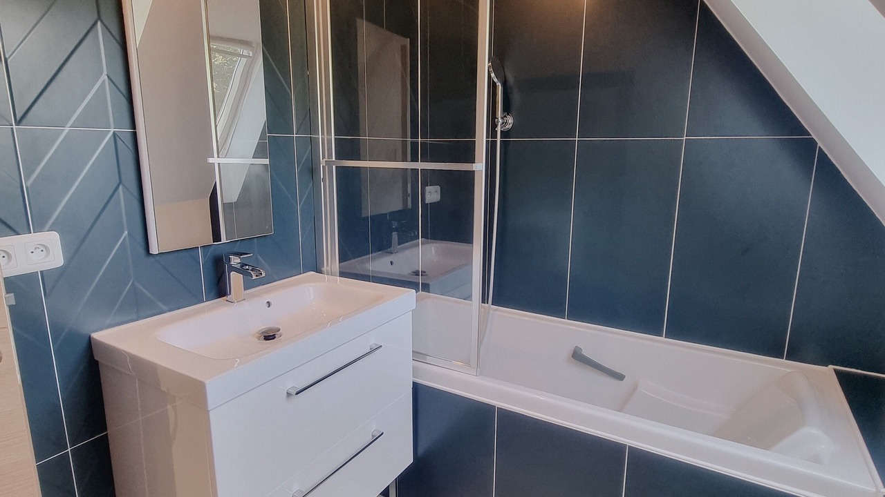 Photo of Bathroom in Ploneour-Lanvern