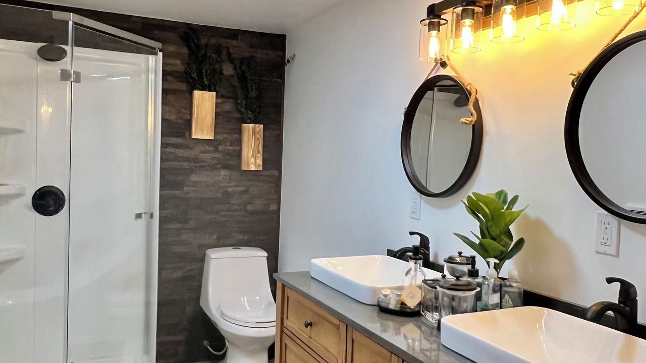 Photo of Bathroom in Castleton-on-Hudson