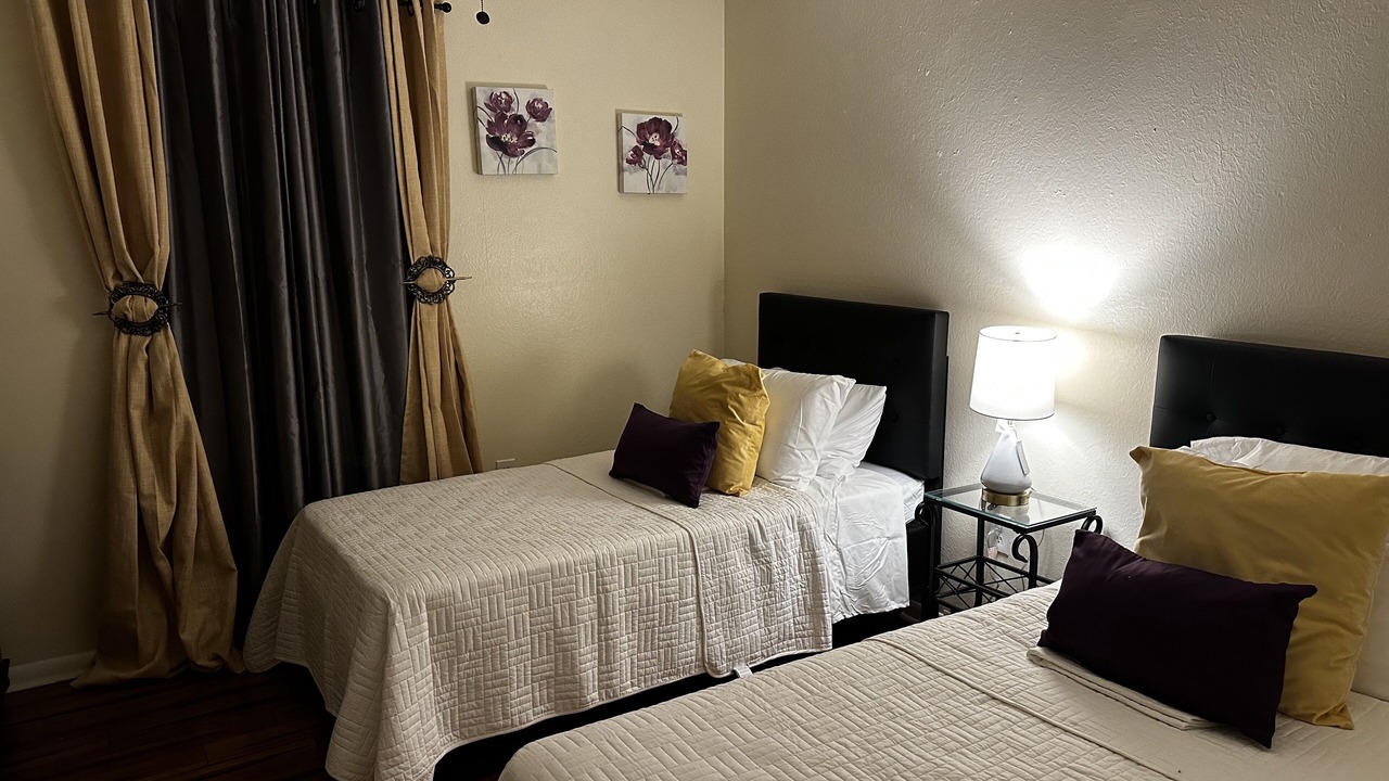 Photo of Bedroom in Park Forest - LA North