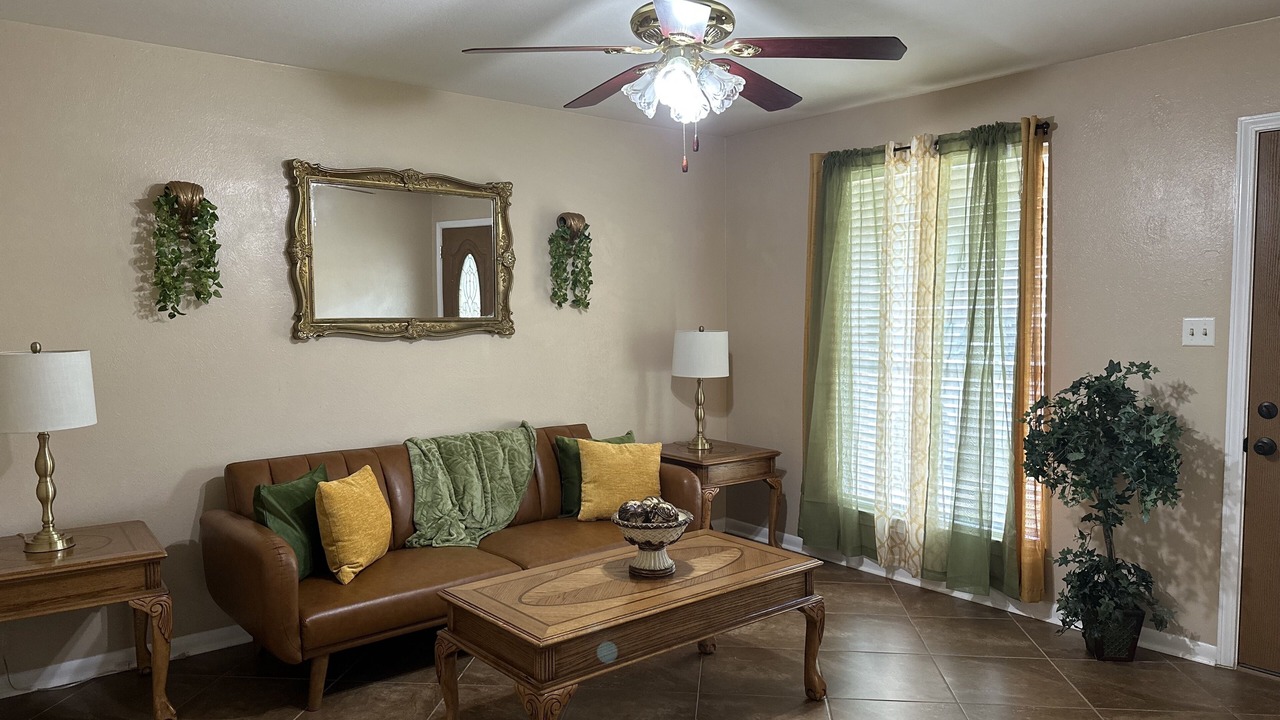 Photo of Livingroom in Park Forest - LA North