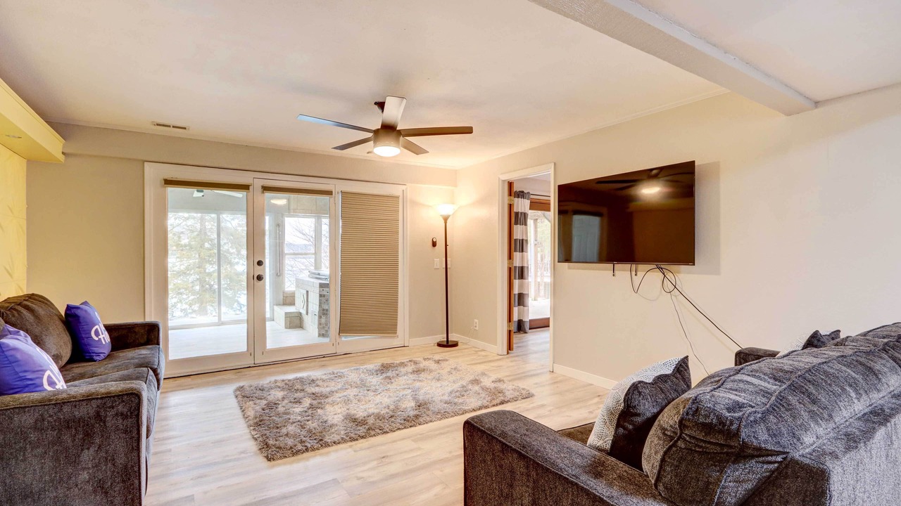 Photo of Livingroom in Camdenton