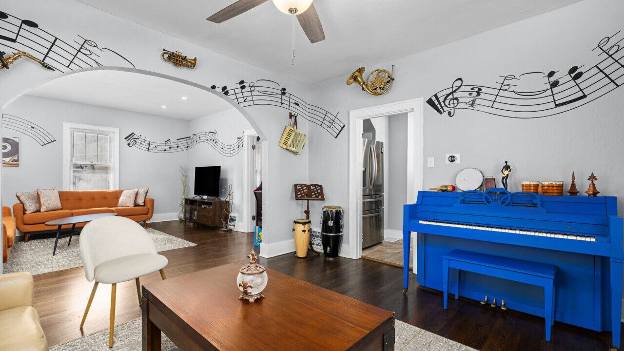 Photo of Livingroom in St. Charles