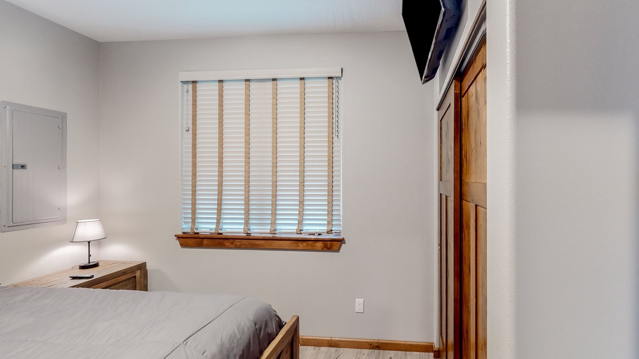 Photo of Bedroom in Coos Bay