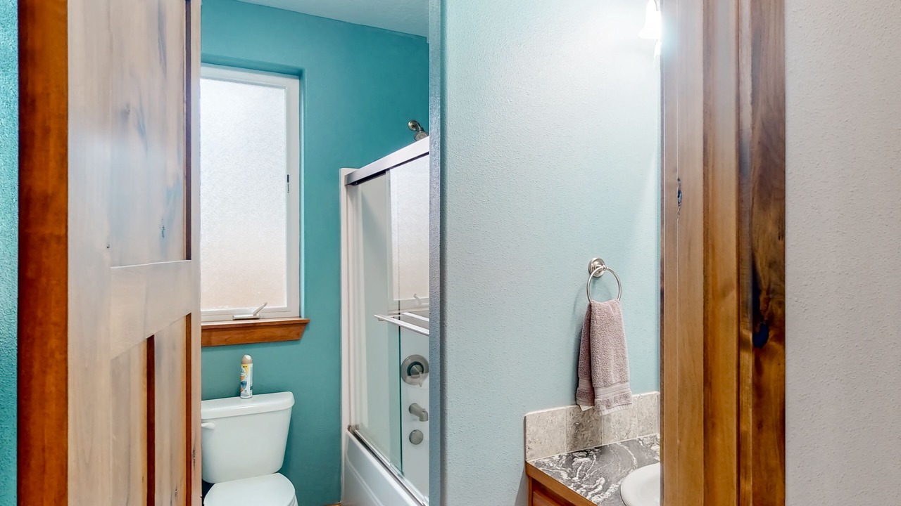 Photo of Bathroom in Coos Bay