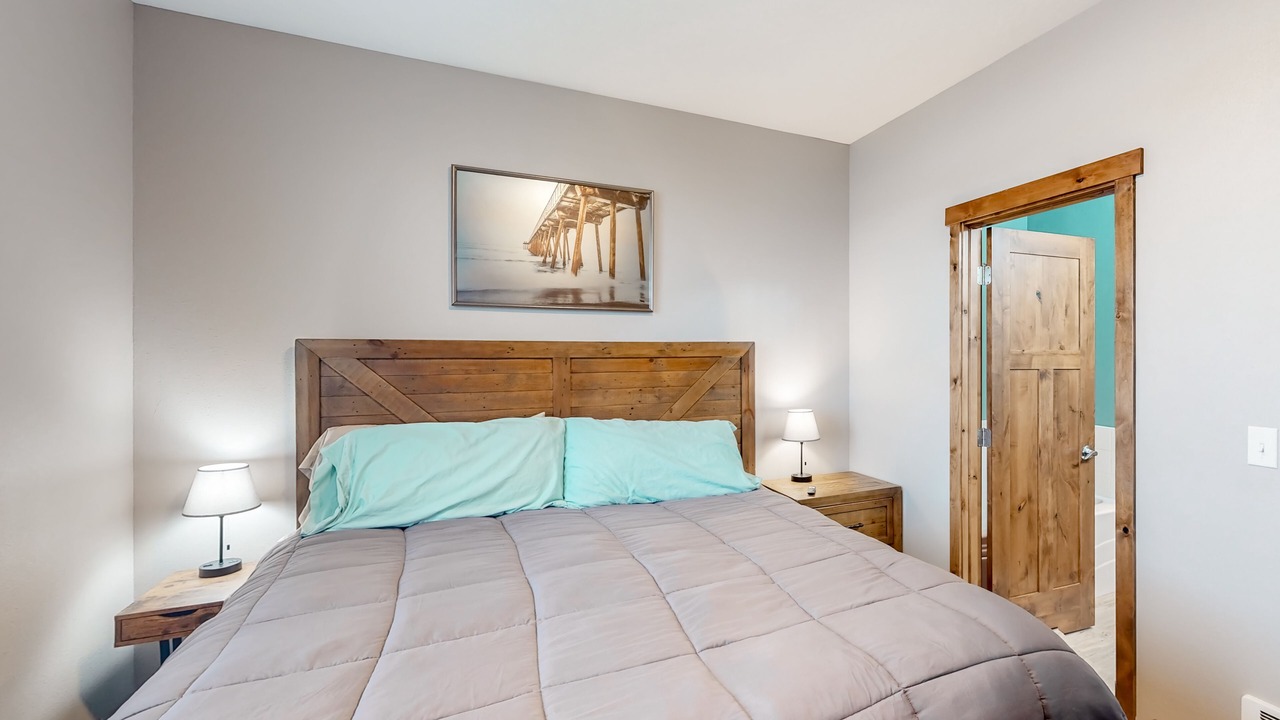 Photo of Bedroom in Coos Bay