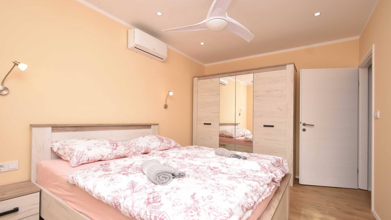 Photo of Bedroom in Brodarica