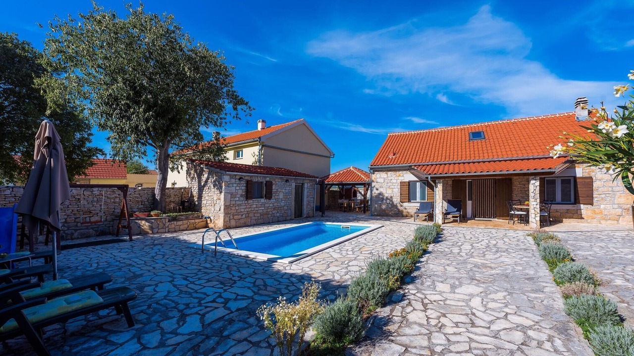 Photo of Outdoor in Promina