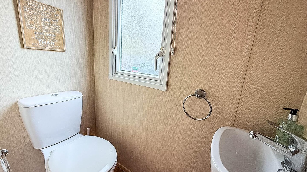 Photo of Bathroom in Oulton Broad