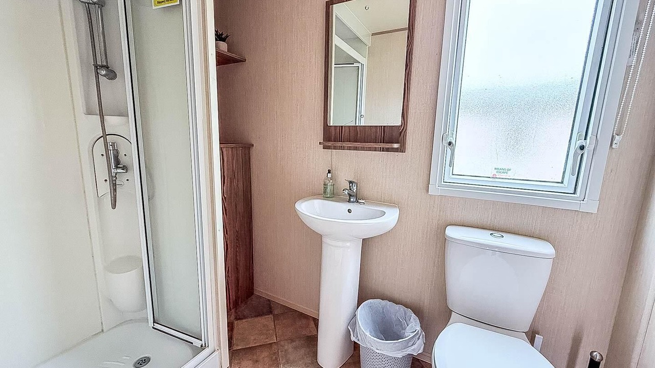 Photo of Bathroom in Oulton Broad
