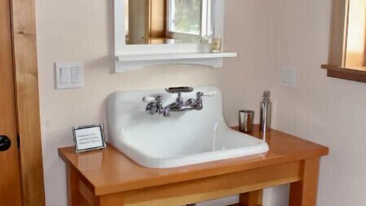 Photo of Bathroom in Sandy