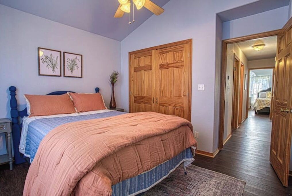 Photo of Bedroom in Checotah