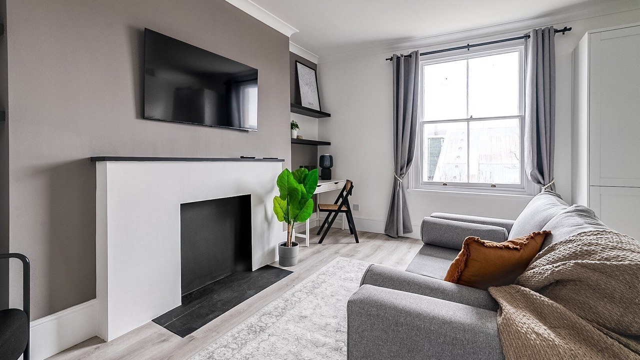 Photo of Livingroom in Harrow Road