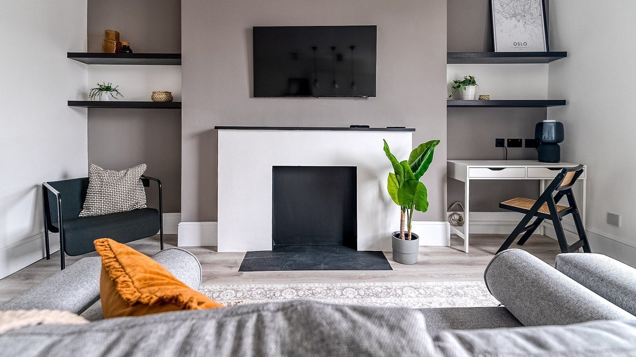 Photo of Livingroom in Harrow Road