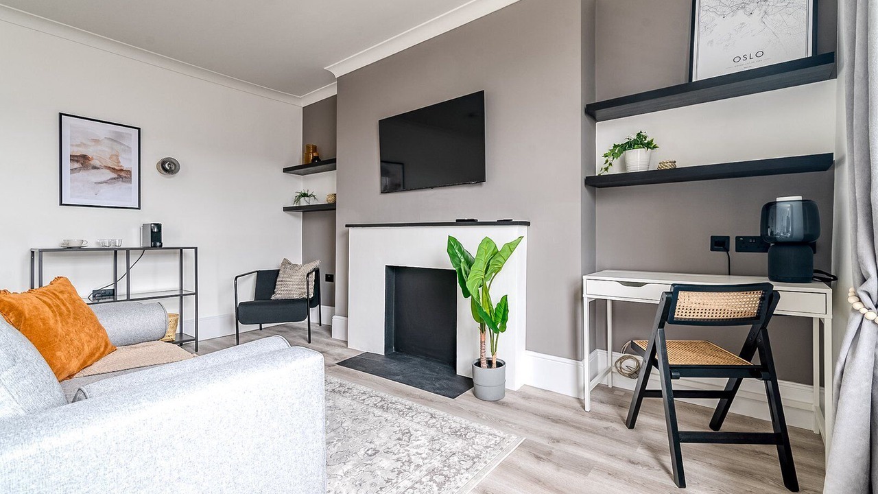 Photo of Livingroom in Harrow Road