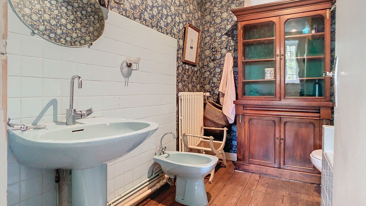 Photo of Bathroom in Saint-Etienne-la-Thillaye