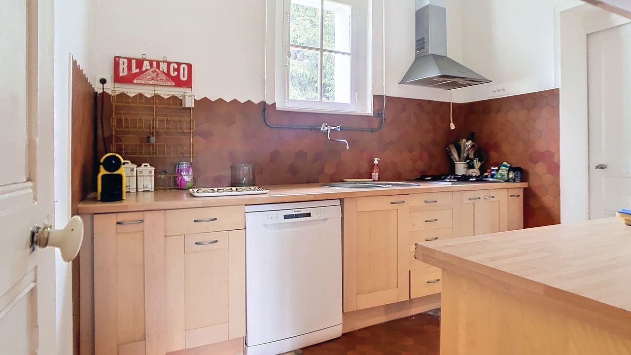 Photo of Kitchen in Saint-Etienne-la-Thillaye