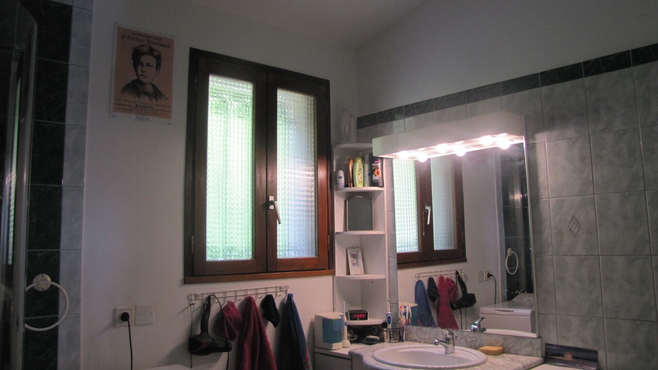 Photo of Bathroom in Crest