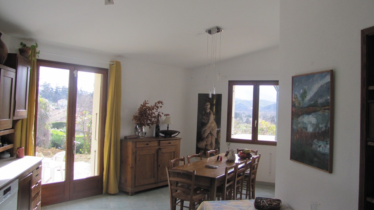 Photo of Others in Crest