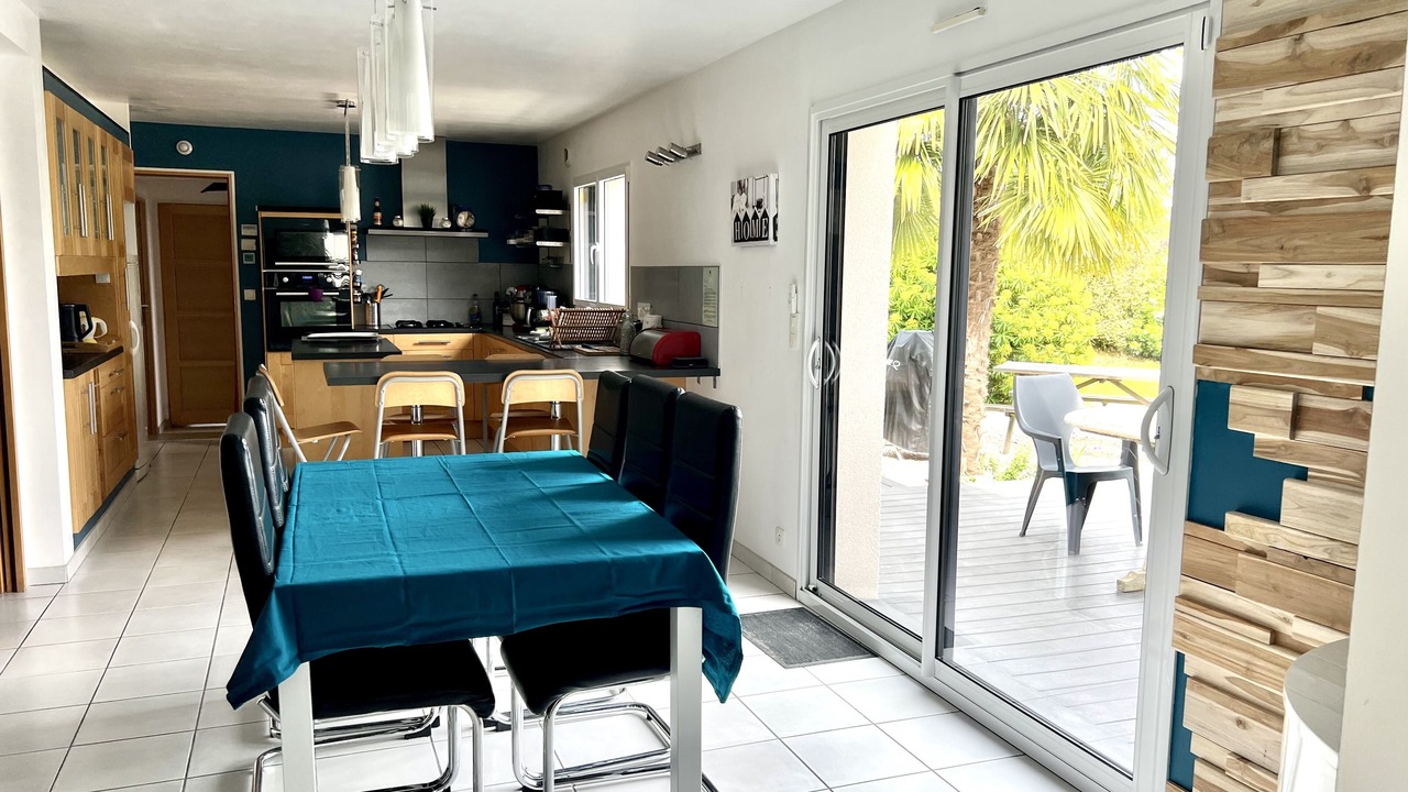 Photo of Others in Redene