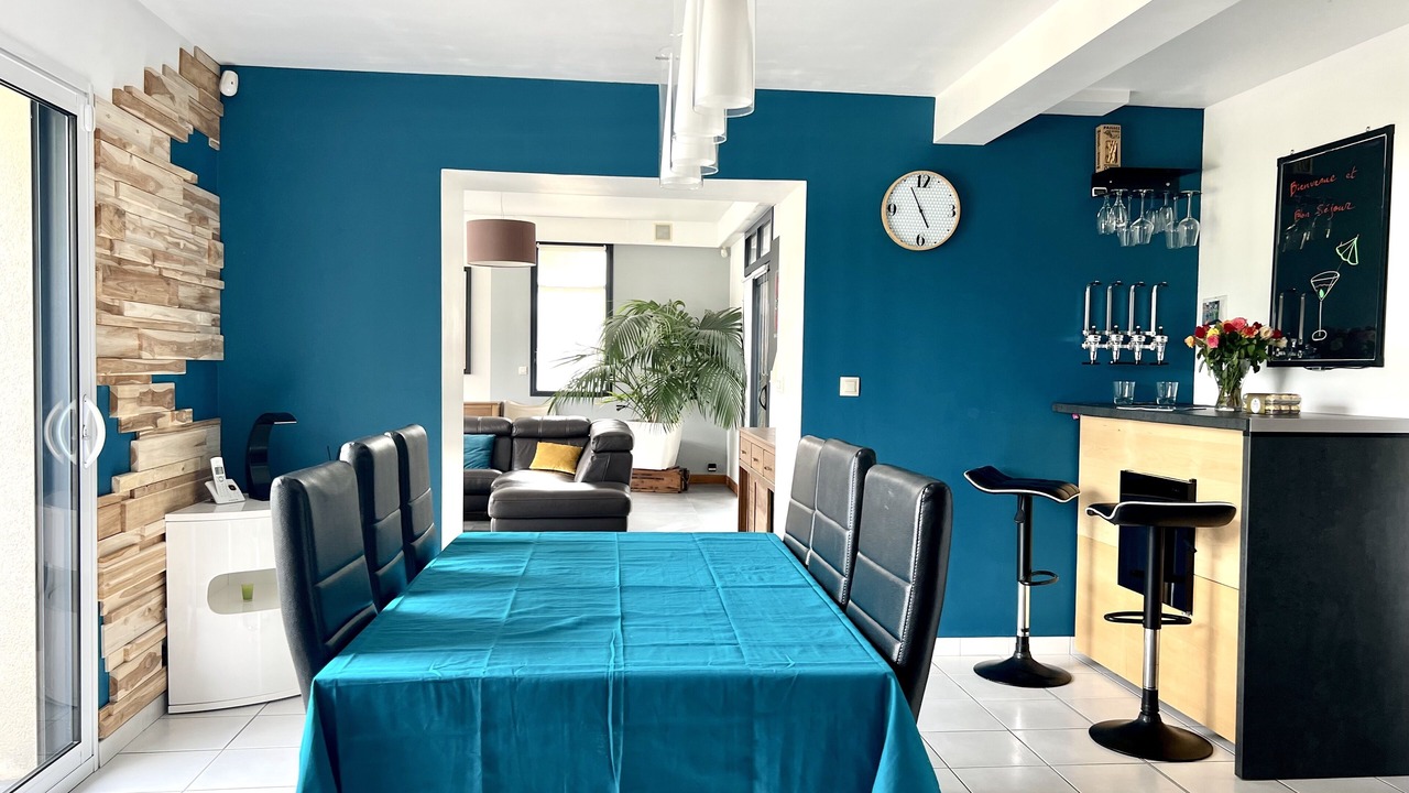 Photo of Others in Redene