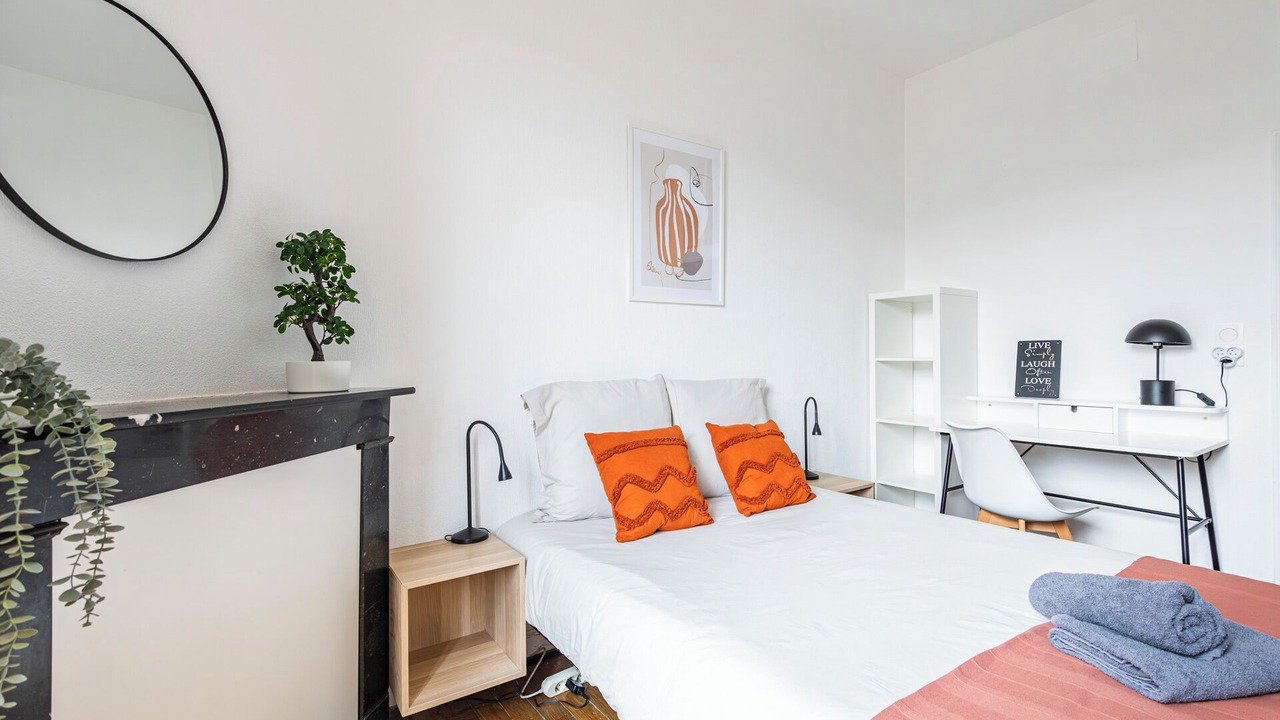 Photo of Bedroom in Reims City Centre