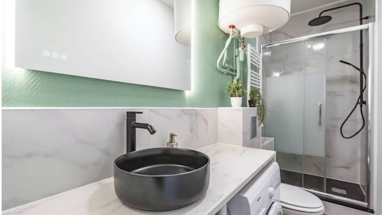 Photo of Bathroom in Reims City Centre