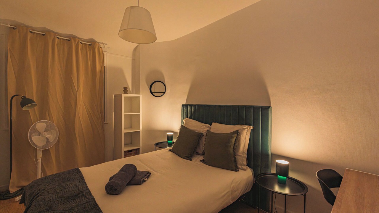 Photo of Bedroom in Reims City Centre