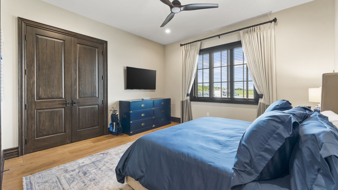 Photo of Bedroom in Town of Essex