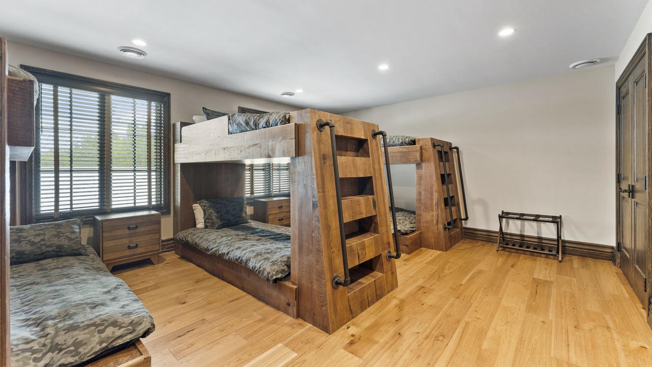 Photo of Bedroom in Town of Essex