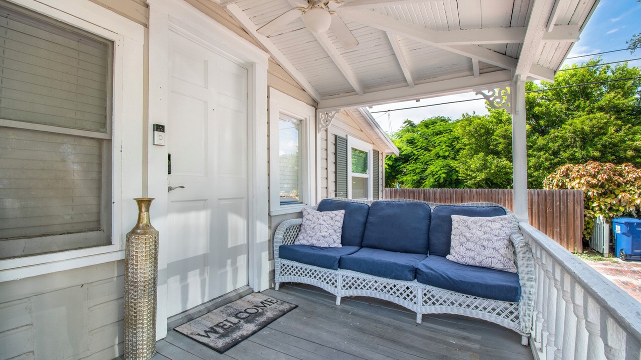 Photo of Patio Balcony in Historic Old Northeast