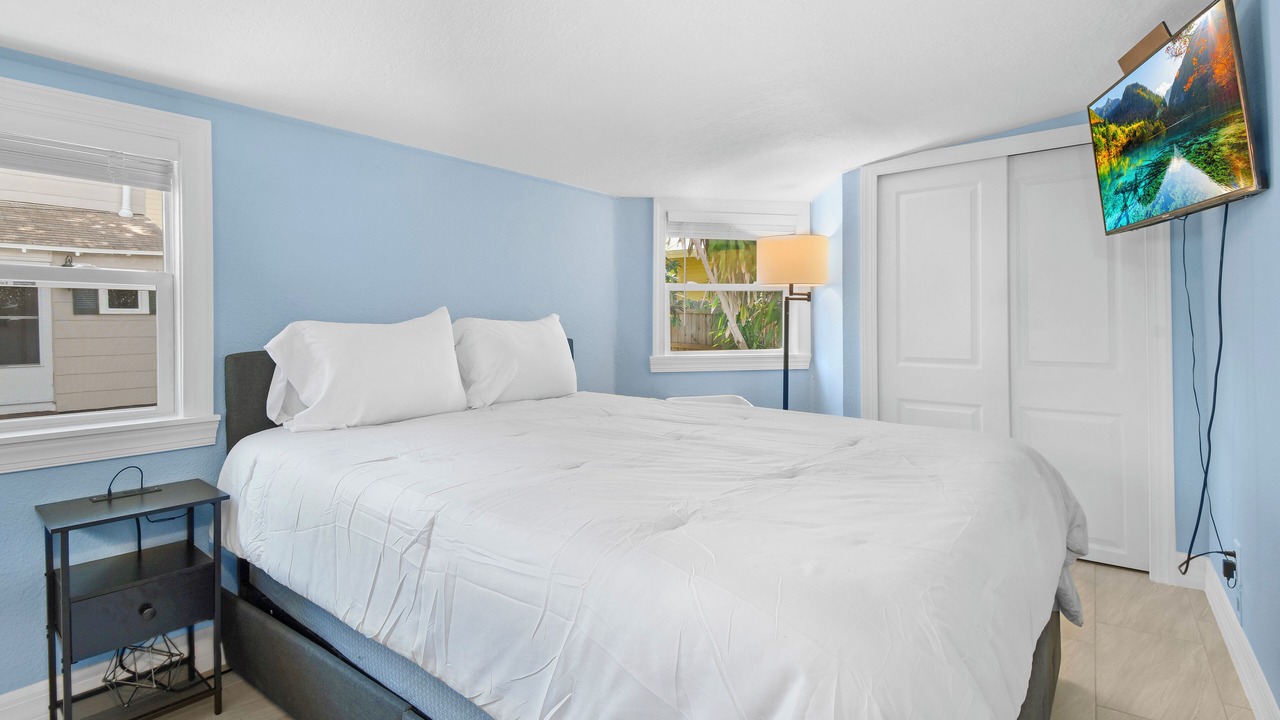 Photo of Bedroom in Historic Old Northeast