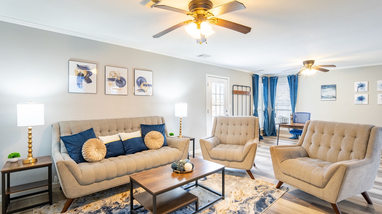 Photo of Livingroom in Round Rock