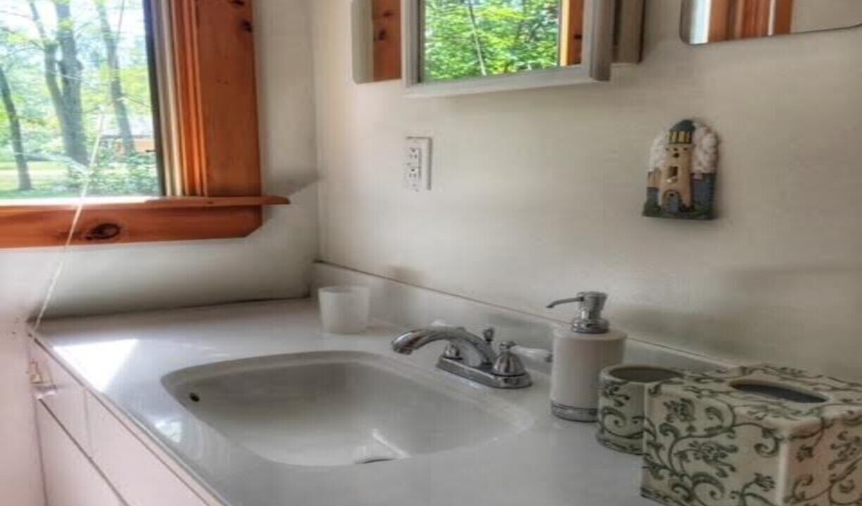 Photo of Bathroom in Miami Park