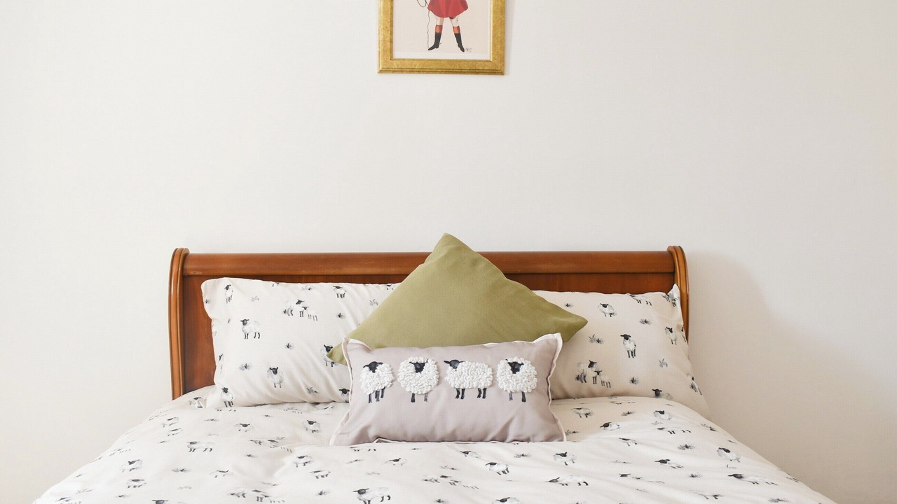 Photo of Others in Hoylandswaine