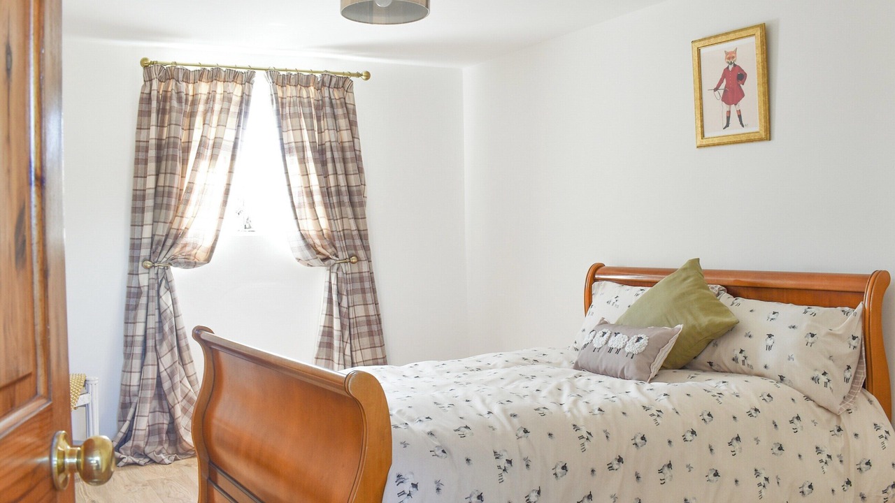 Photo of Others in Hoylandswaine