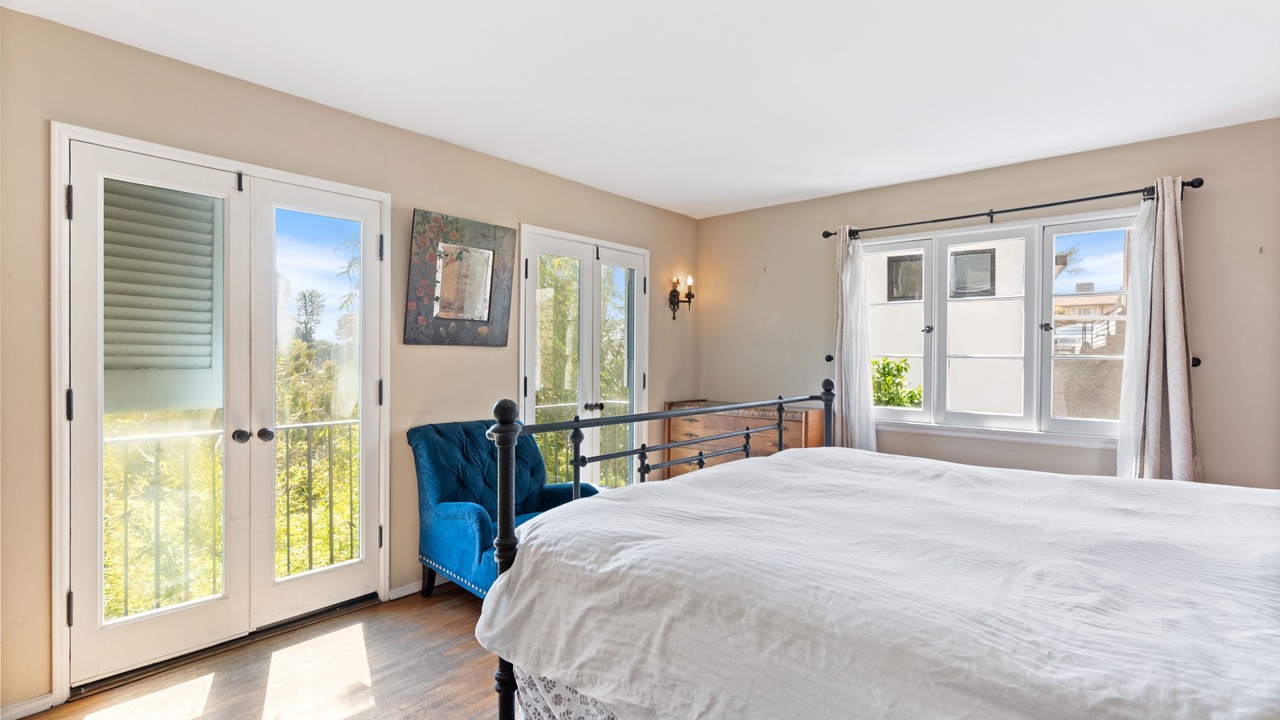 Photo of Bedroom in Hollywoodland