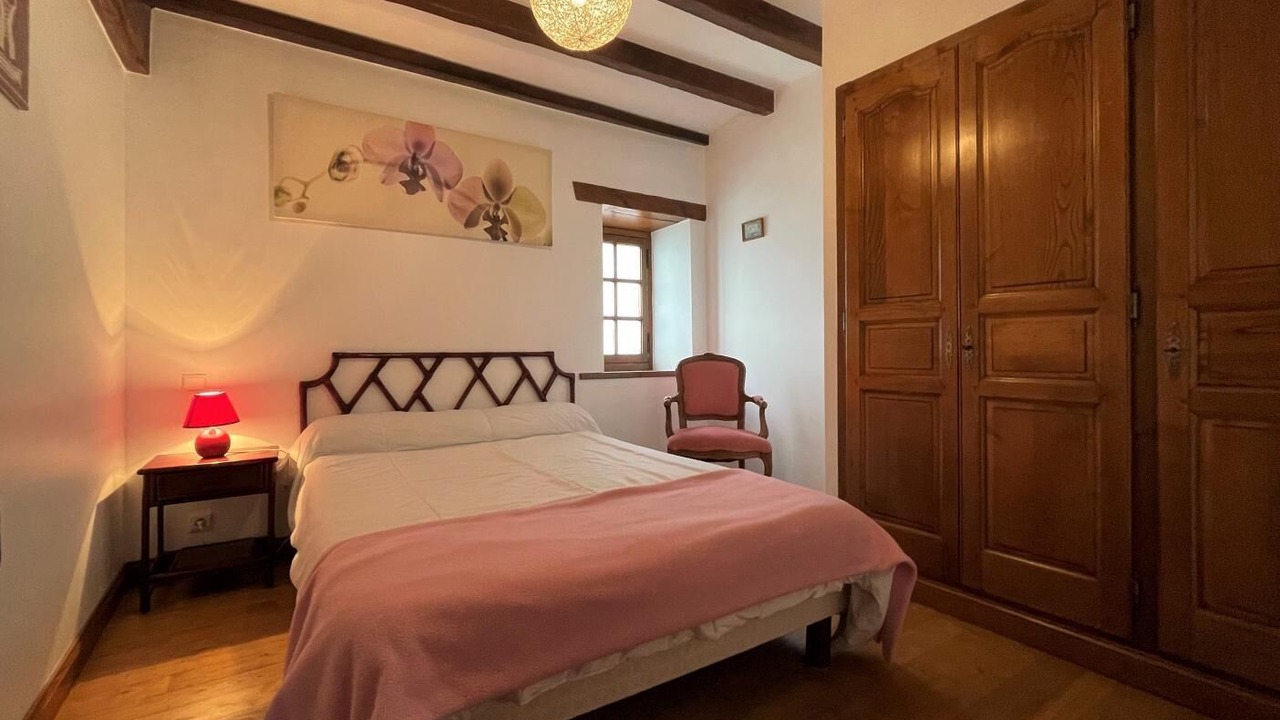 Photo of Bedroom in Sare