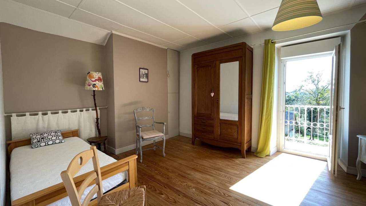 Photo of Bedroom in Lys