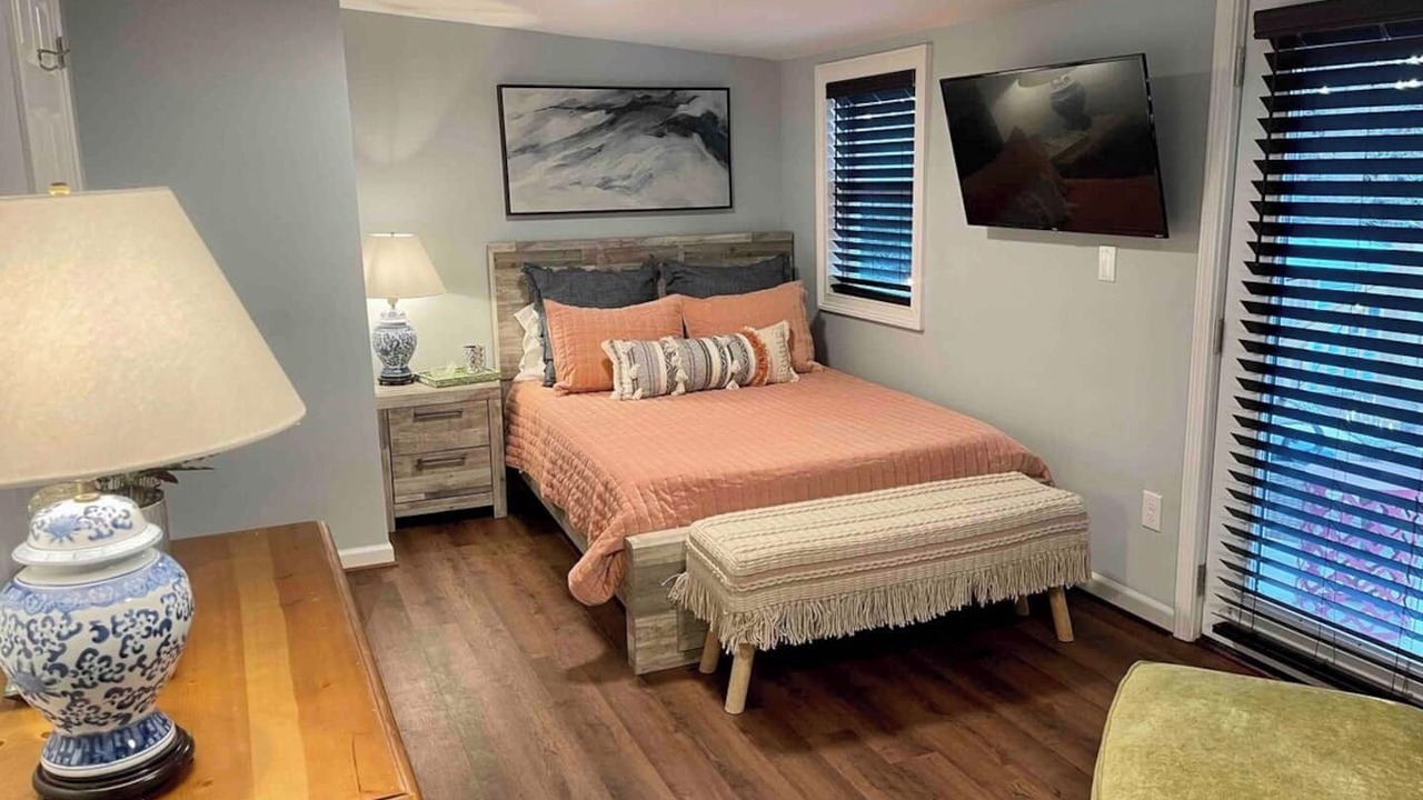 Photo of Bedroom in Acworth