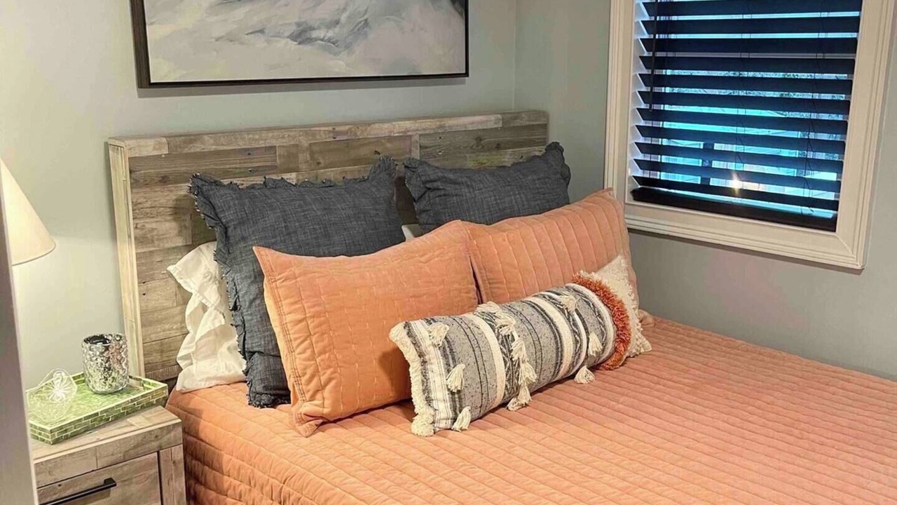 Photo of Bedroom in Acworth