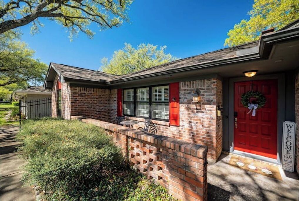 Photo of Outdoor in Sharpstown