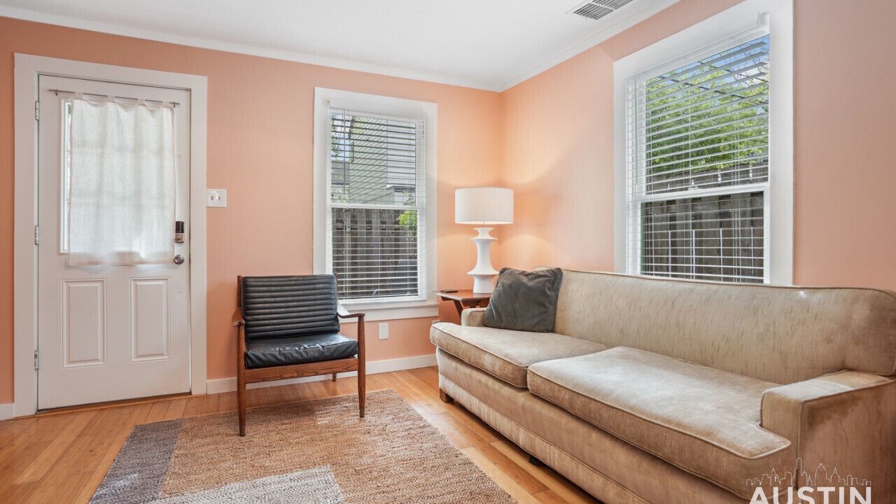 Photo of Bedroom in Holly