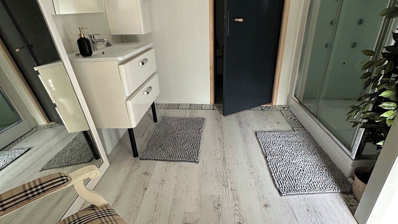 Photo of Others in Astaffort