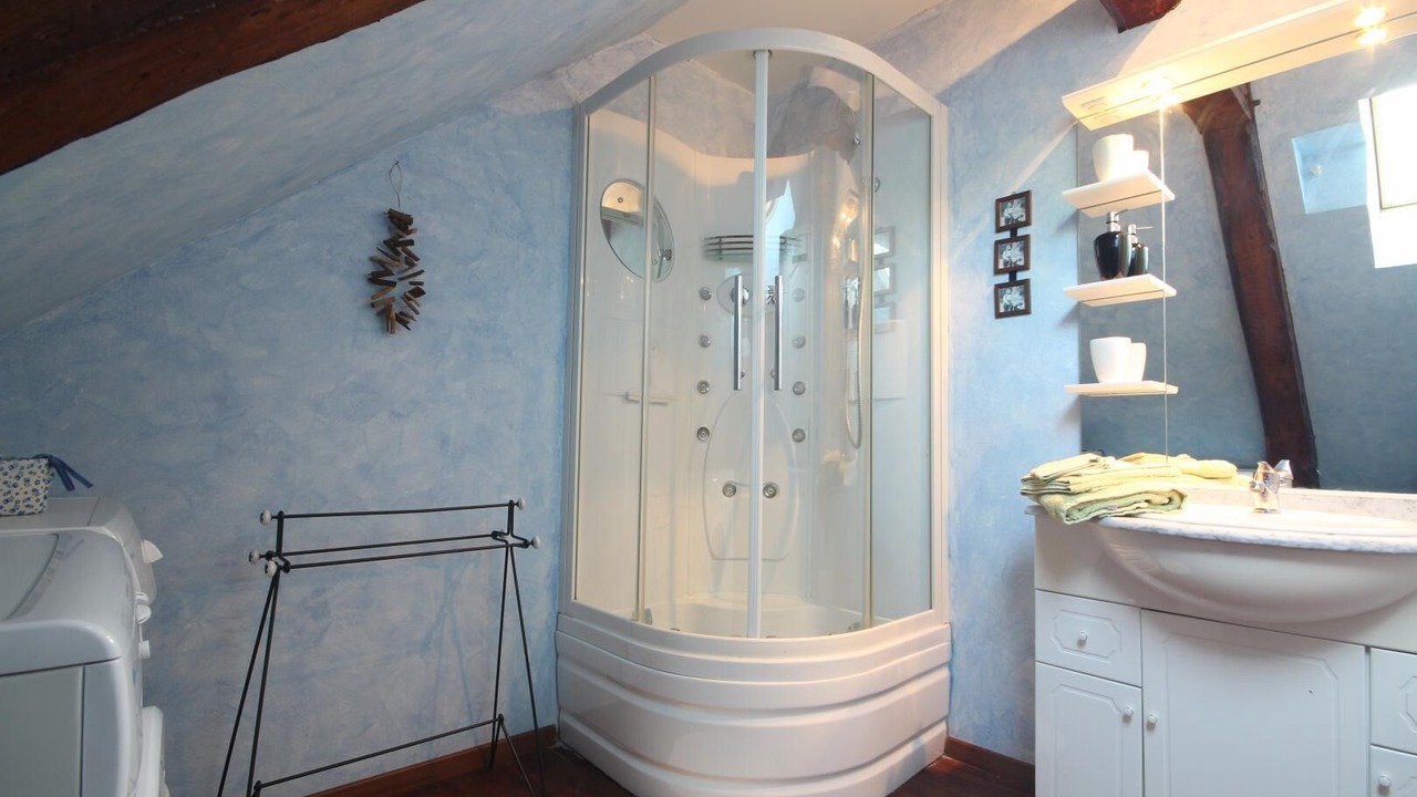 Photo of Bathroom in La Gaillarde