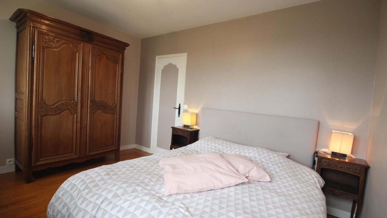 Photo of Bedroom in Cuverville-sur-Yeres