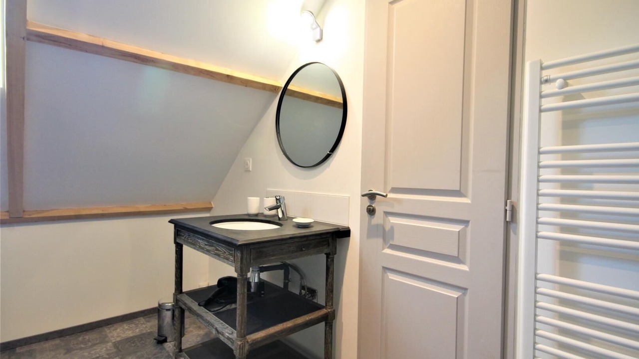 Photo of Bathroom in Arelaune-en-Seine