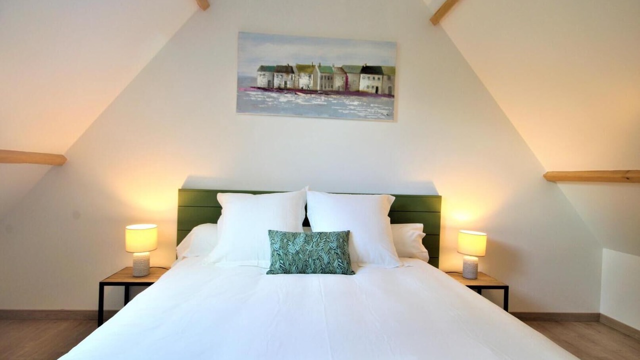 Photo of Bedroom in Arelaune-en-Seine