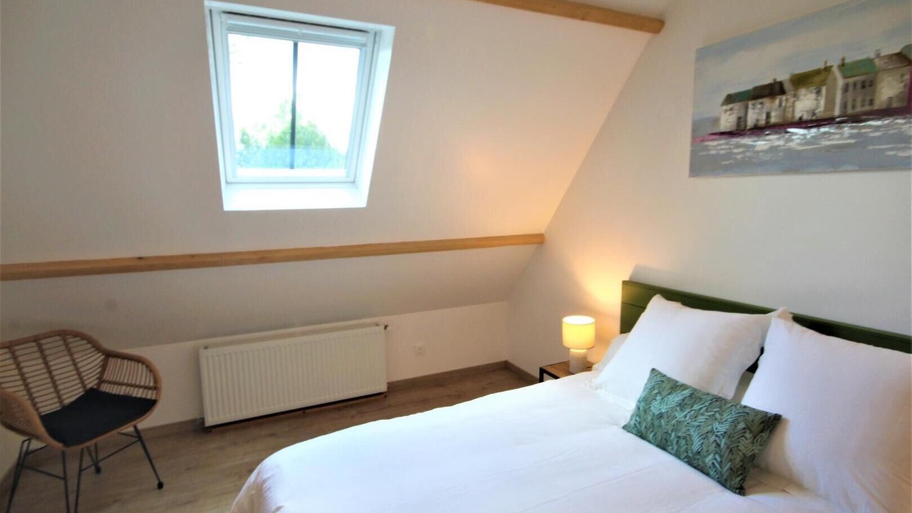 Photo of Bedroom in Arelaune-en-Seine