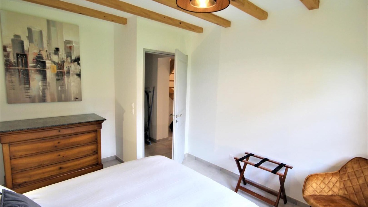 Photo of Bedroom in Arelaune-en-Seine